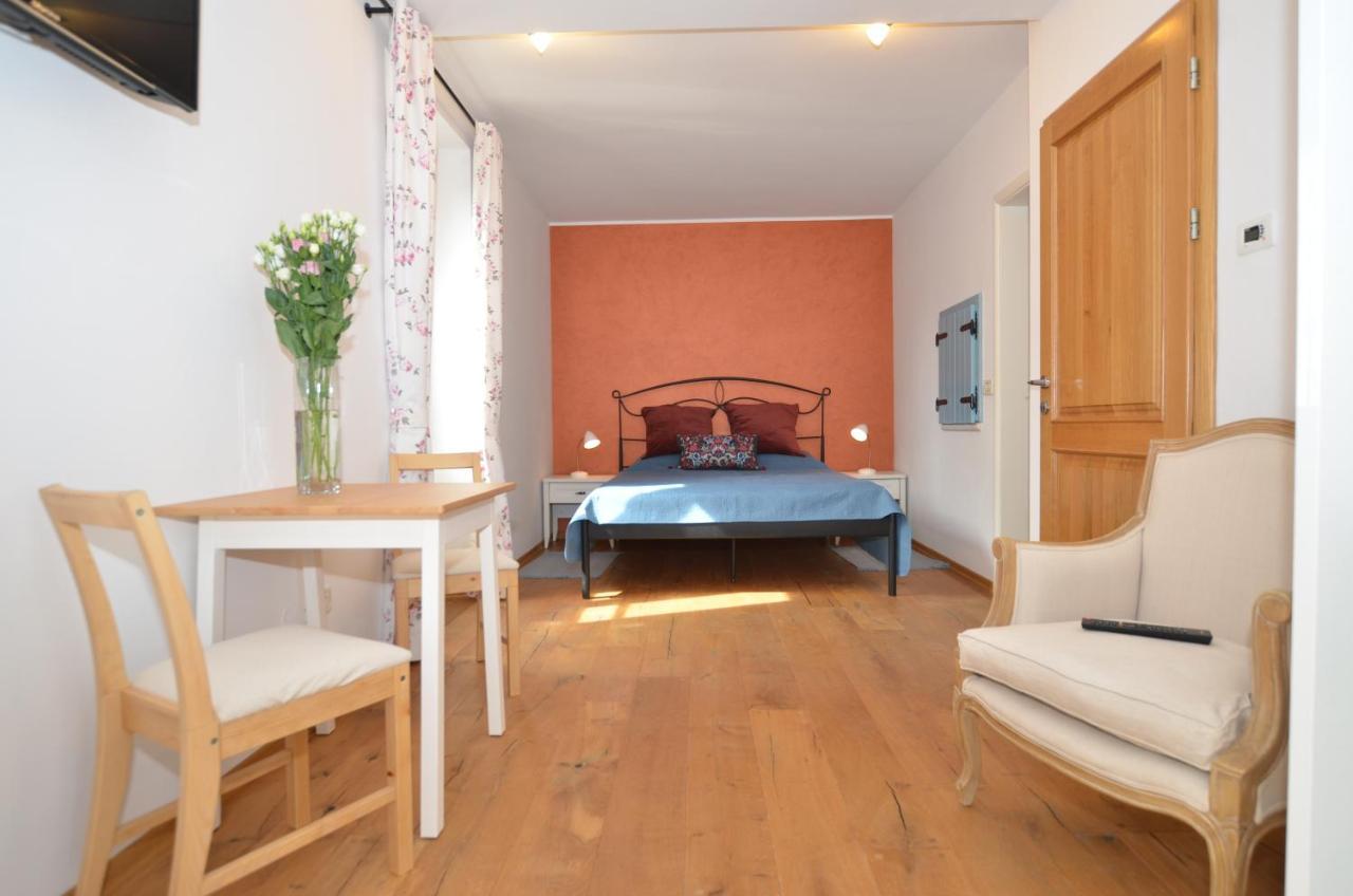 Casa Degli Artisti Hotel Ровин Екстериор снимка