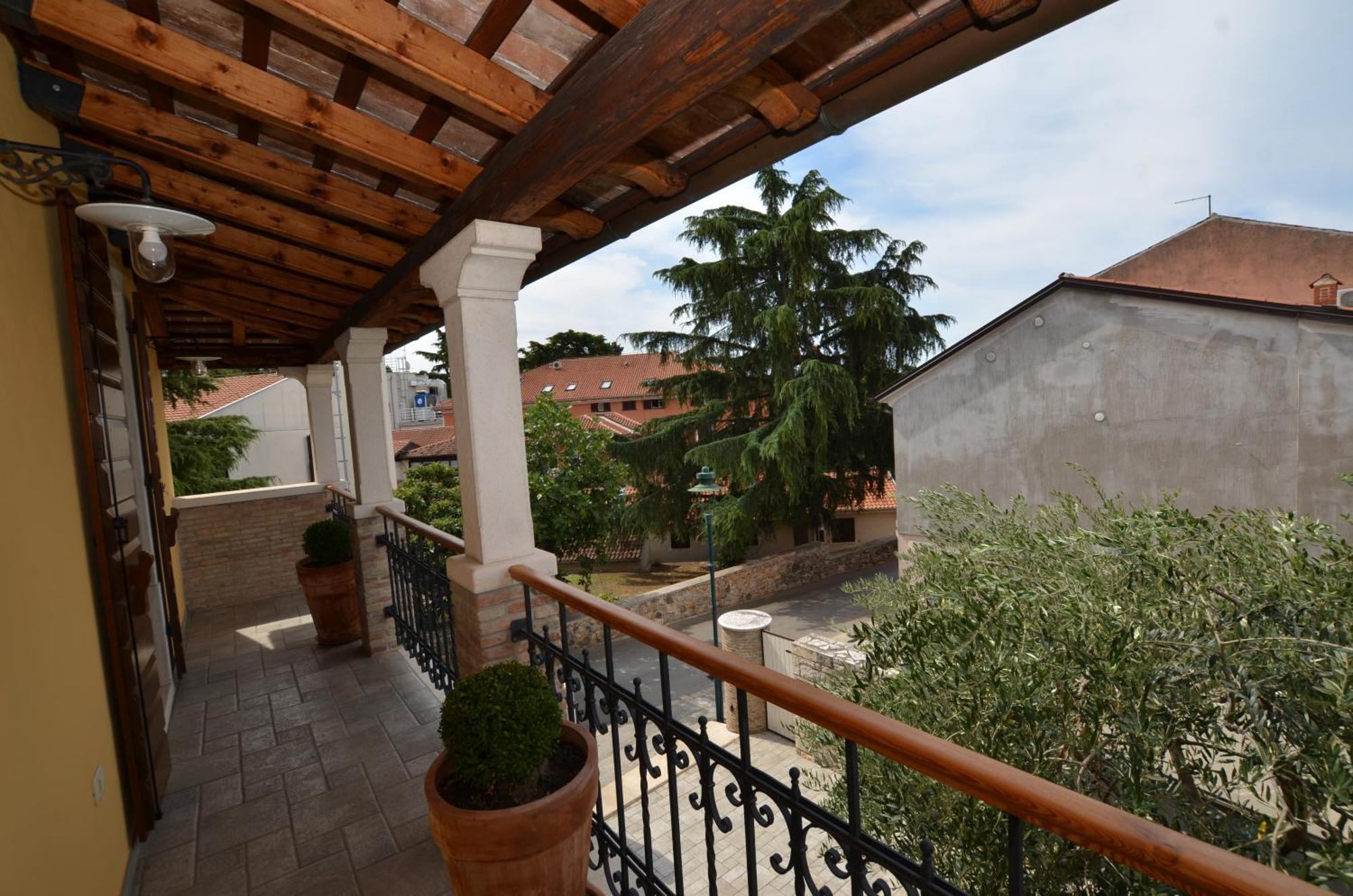Casa Degli Artisti Hotel Ровин Екстериор снимка