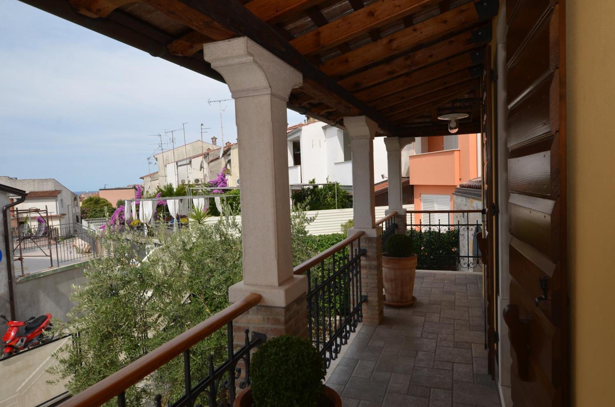 Casa Degli Artisti Hotel Ровин Екстериор снимка
