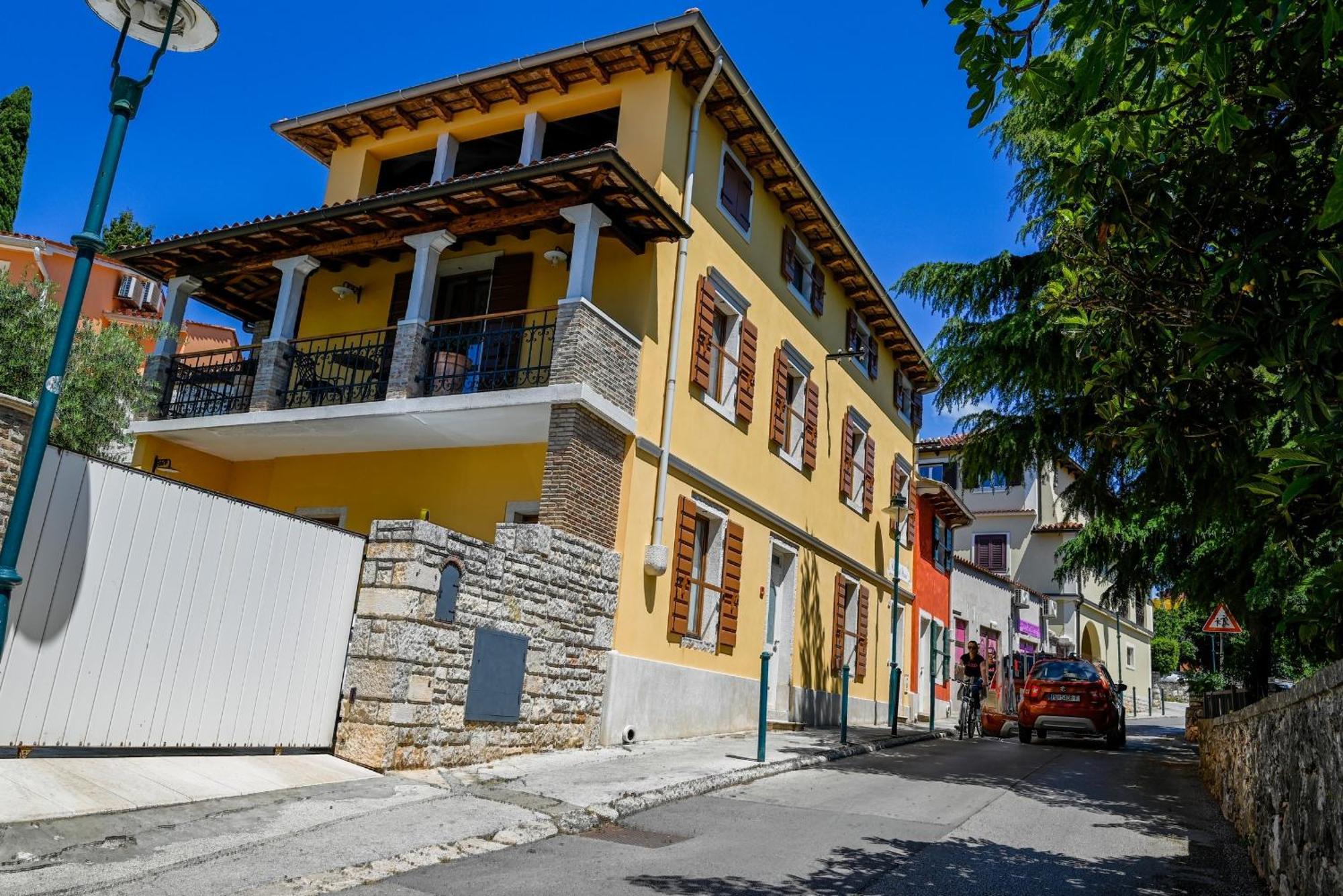Casa Degli Artisti Hotel Ровин Екстериор снимка